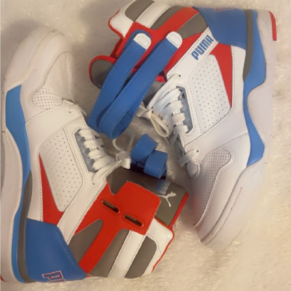 Red white and blue high top pumas with two straps ❤️🤍💙